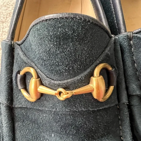 Authentic Gucci Navy Loafer - Picture 3 of 10